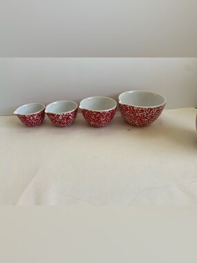Crate & Barrel measureing cups